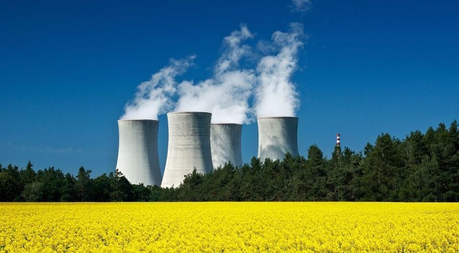 Imagen de la energía nuclear y el gas que no serán energías verdes