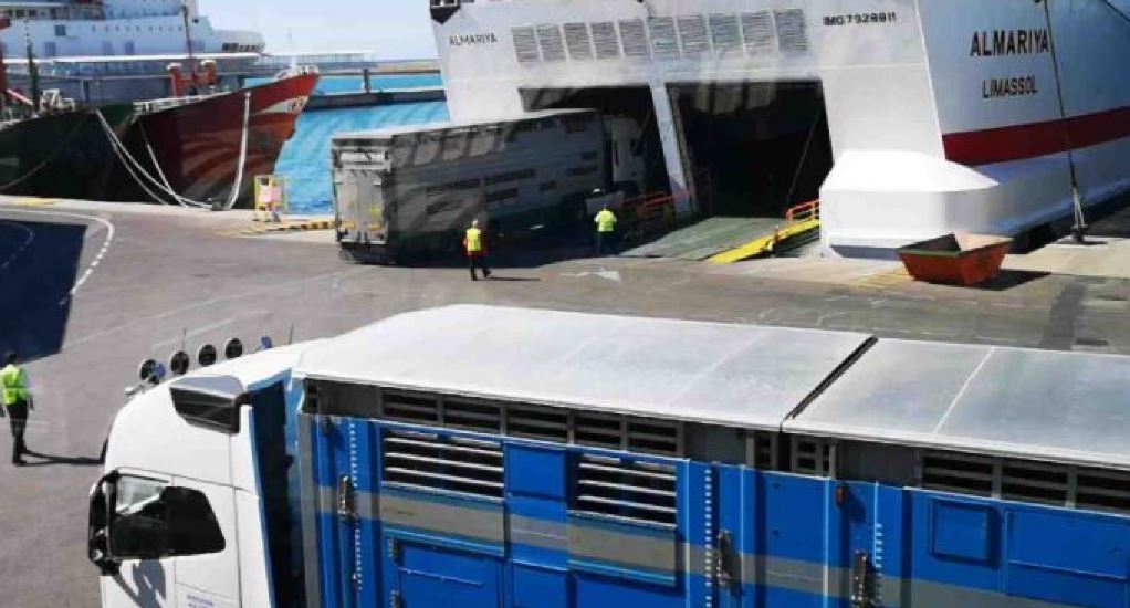 El Puerto de Almería pone en servicio la terminal de tráfico pesado para más de 200 camiones