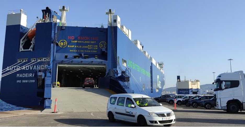 El Puerto de Vigo recibió la escala inaugural del primer buque ro-ro