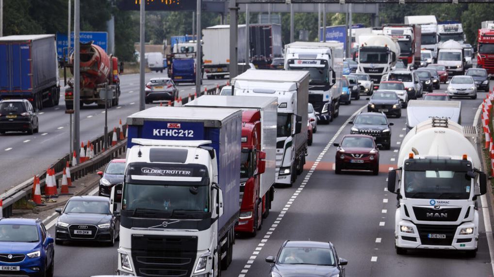 El Reino Unido relaja temporalmente las normas sobre los tiempos de conducción y descanso