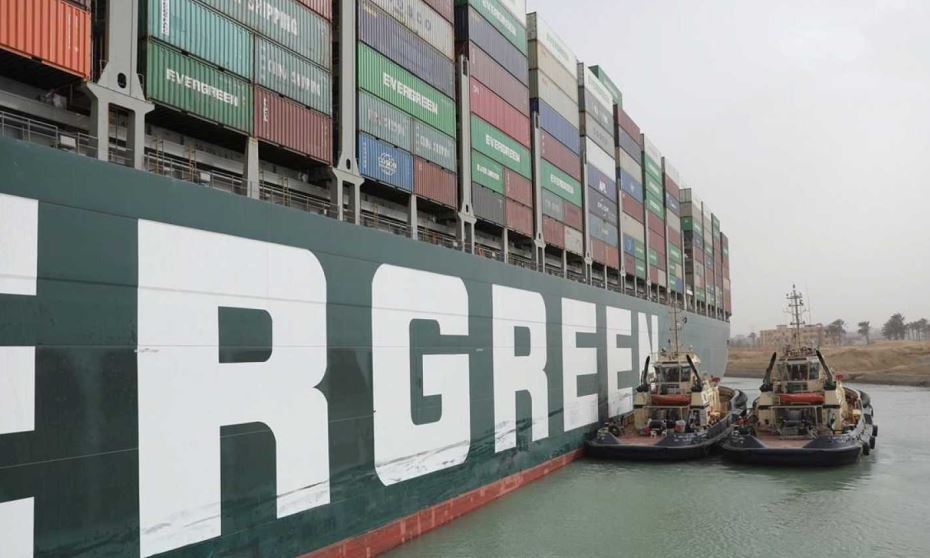 El bloqueo del Canal de Suez podría afectar al transporte español y al precio de los carburantes