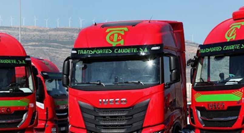 Imagen de camiones de Transportes Caudete