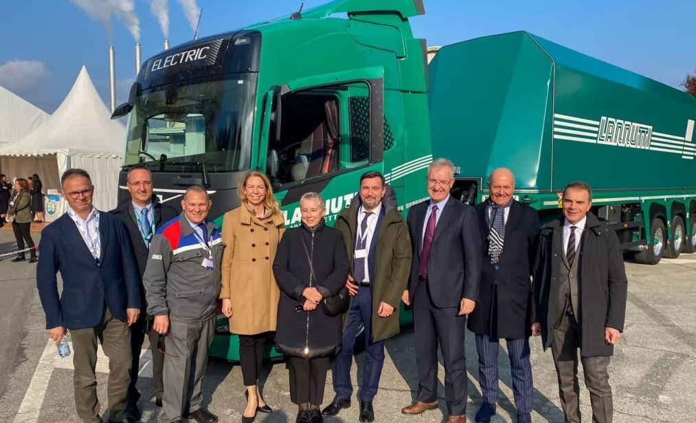 Imagen de El Grupo Lannutti recibió el primer camión Volvo FM Electric de un pedido de 20.