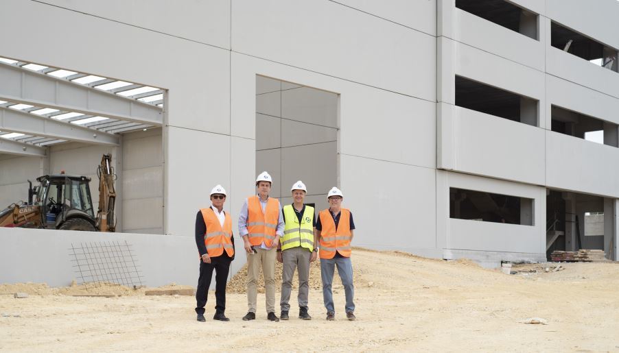 Imagen del hub logístico de Asmen y la oferta del Parque empresarial del circuito de Cheste