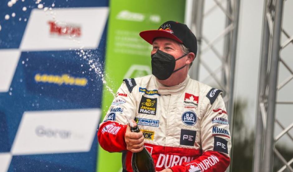 El podio de Zolder disfruta de Antonio Albacete