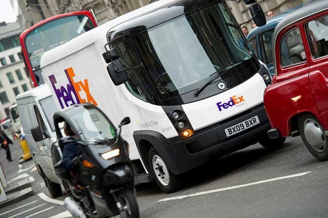 Imagen de un vehículo eléctrico de FedEx