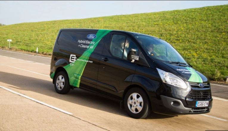 Imagen de la Ford Transit Híbrida enchufable