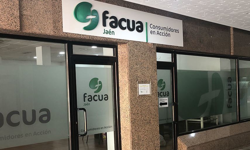 Facua recibió casi un 30% de denuncias sobre aerolíneas y empresas en 2020