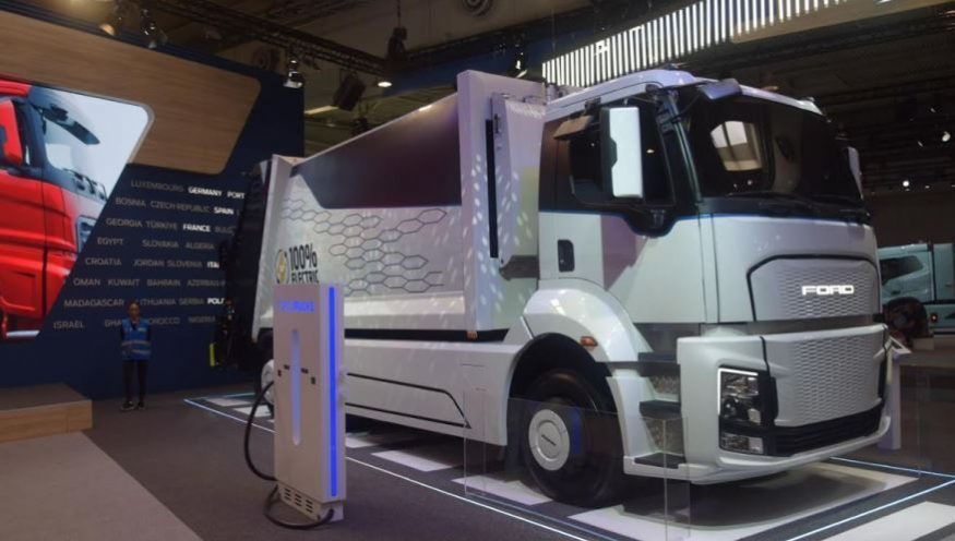 Ford Trucks presentó en el IAA 2022 su primer camión 100% eléctrico