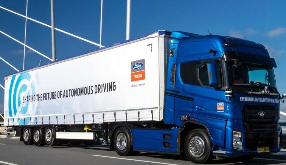 Imagen de Ford Trucks presentó en el IAA 2022 su primer camión 100% eléctrico