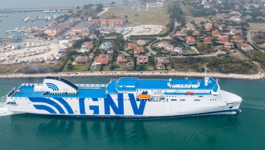 Un buque de GNV. Foto de archivo