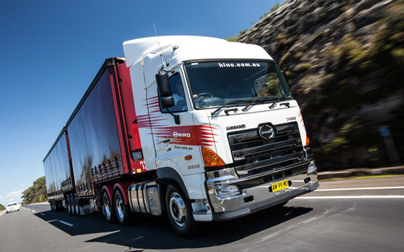 Hino 700 Series, el primero que recibirá inteligencia artificial para mejorar su eficiencia.