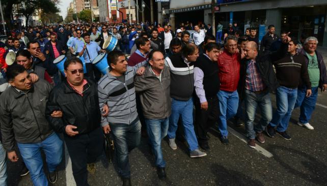 HUELGAATOBUESESARGENTINA