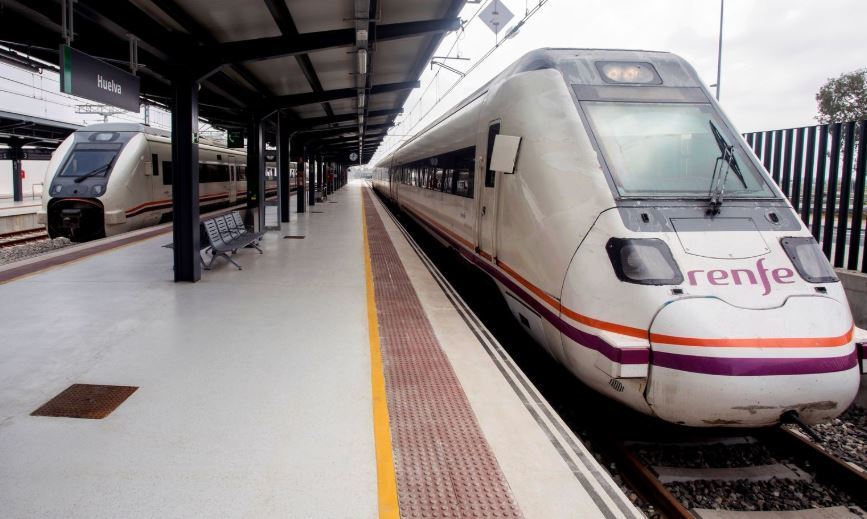 Trenes parados en las vías