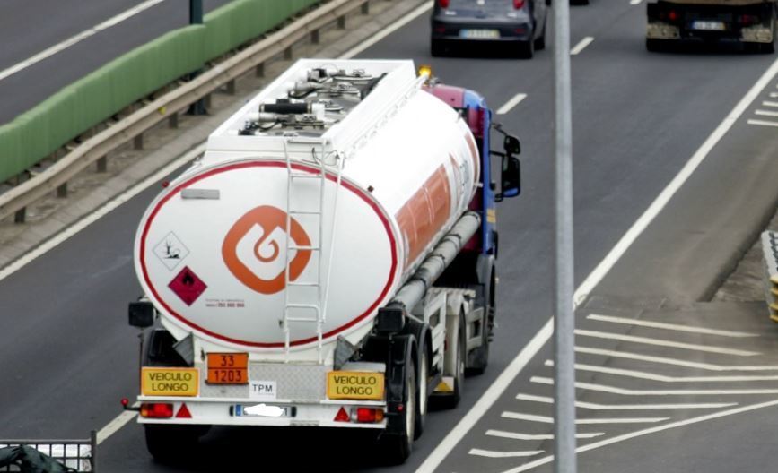 Imagen de un camión de combustible
