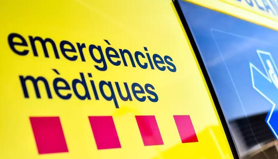 Heridos leves en el choque entre un autobús y un camión en la AP-7 en Perelló (Tarragona)