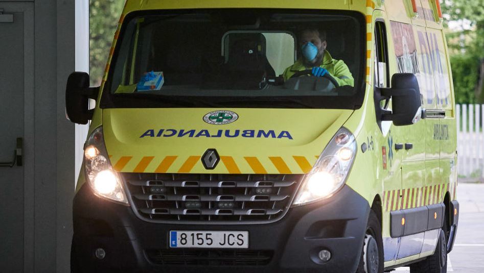 Heridos los dos ocupantes de un camión al sufrir un accidente en la AP-15, en Villafranca
