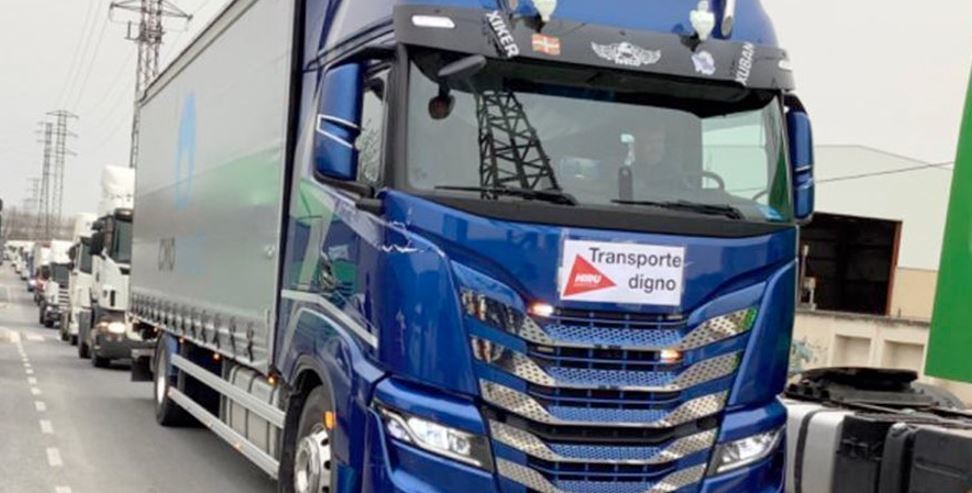 Hiru se reunirá con el Gobierno de Navarra para abordar la insostenible situación del transporte