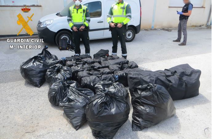 Imagen de la marihuana incautada por la Guardia Civil