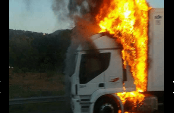 INCENDIOCAMIONTRANSLEYCA.jpg