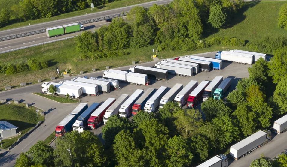 Imagen de IRU da la bienvenida a la nueva financiación de estacionamiento seguro de la UE