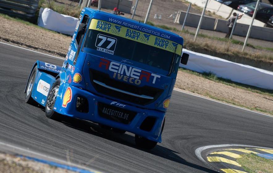 Un camión Iveco en el Circuito del Jarama