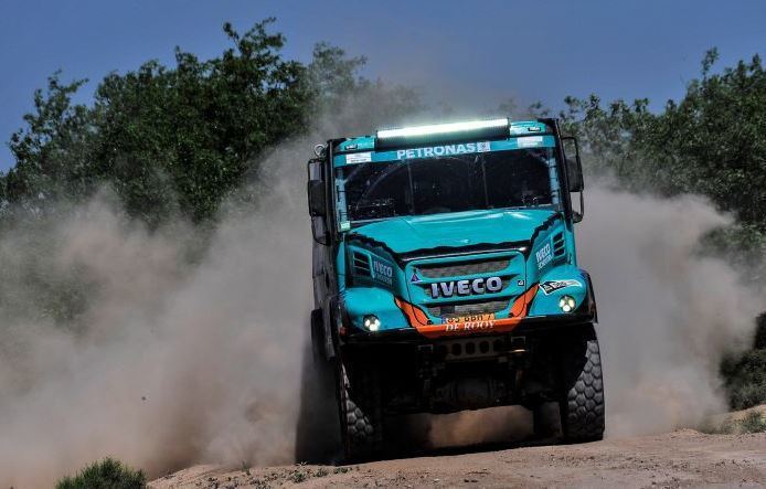 Imagen del camión Iveco para el París-Dakar
