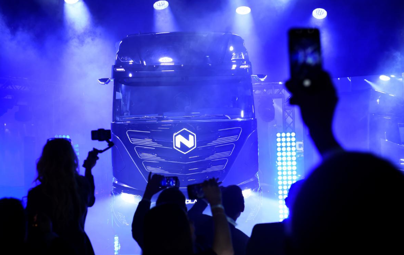 Presentación del Iveco-Nikola