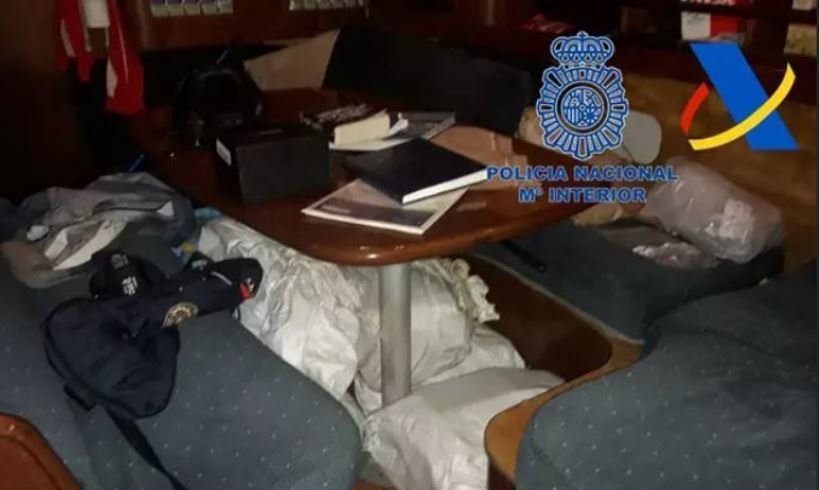 Parte de los 1.000 kilos de cocaína incautados a la red que los transportaba en barcos