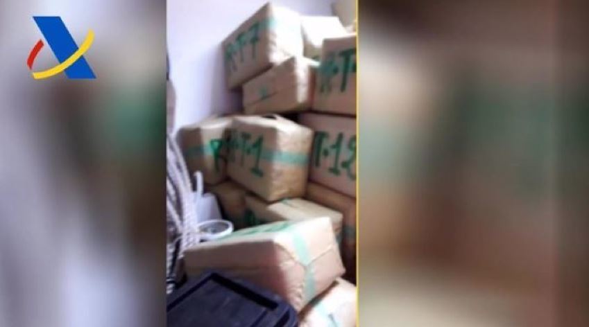 Incautados 4.360 kilos de hachís cuando lo trasladaban de un barco a un camión