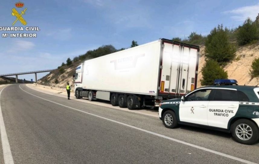 Inmovilizado un camión porque el conductor quintuplicaba la tasa de alcohol permitida