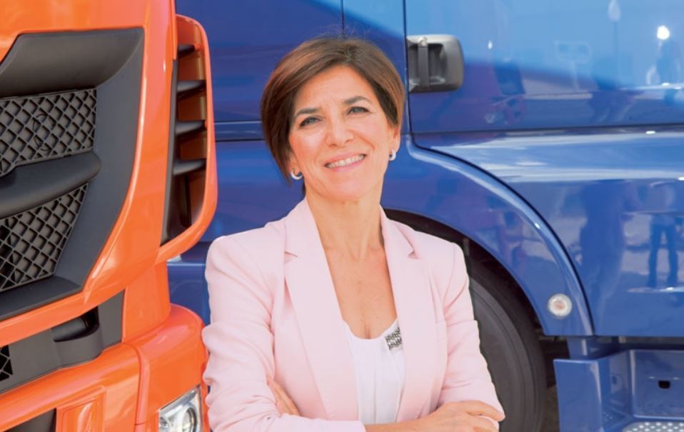 Izaskun Bilbao cuestiona los controles en las fronteras a los camioneros