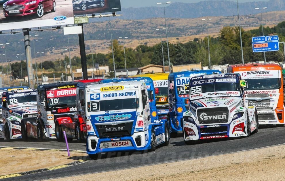 Carrera de camiones en el circuito de El Jarama