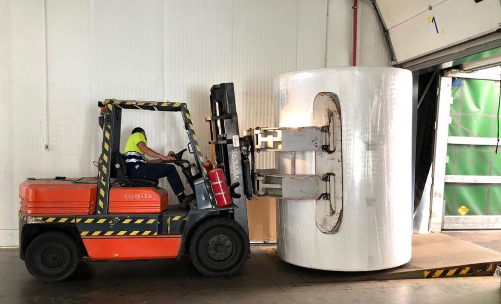 Imagen del almacén logístico de LANDTRANS en el ZAL de Sevilla