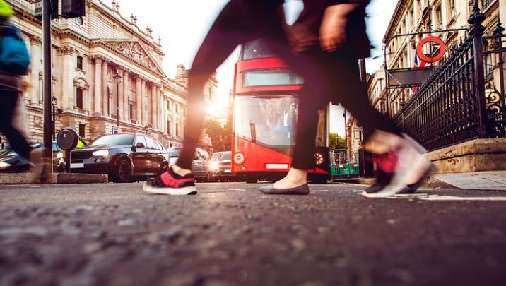 Peatones en una calle de Londres