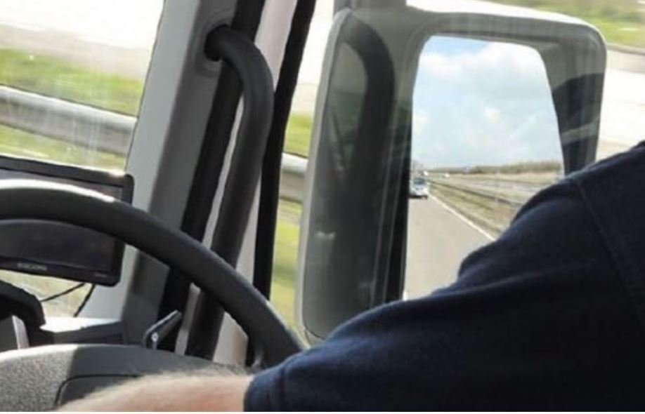 Camioneros británicos no pueden trabajar en al UE sin el CAP