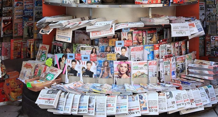 Imagen de un quiosco en el que la prensa la distribuye Boyacá y Sgel