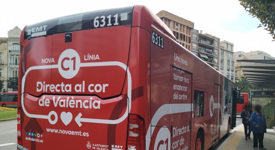 La EMT de Valencia estudiará la queja por la expulsión de un joven con autismo de un autobús