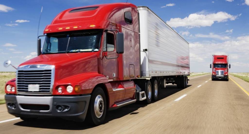 Un camionero en EE.UU, con nuevas normas para ser conductor