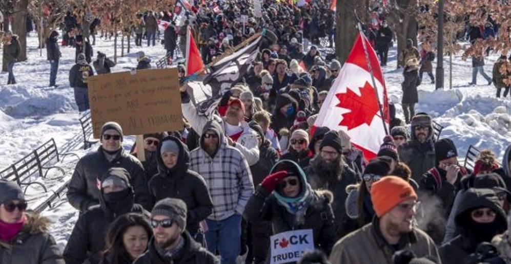 La Policía de Ottawa advierte a los manifestantes de que se podrían enfrentar a delitos si bloquean las calles