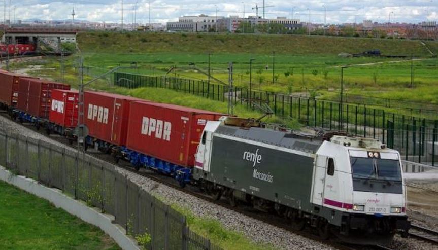 La campaña 'Mercancías en el tren' arranca en Valencia para reivindicar el transporte ferroviario