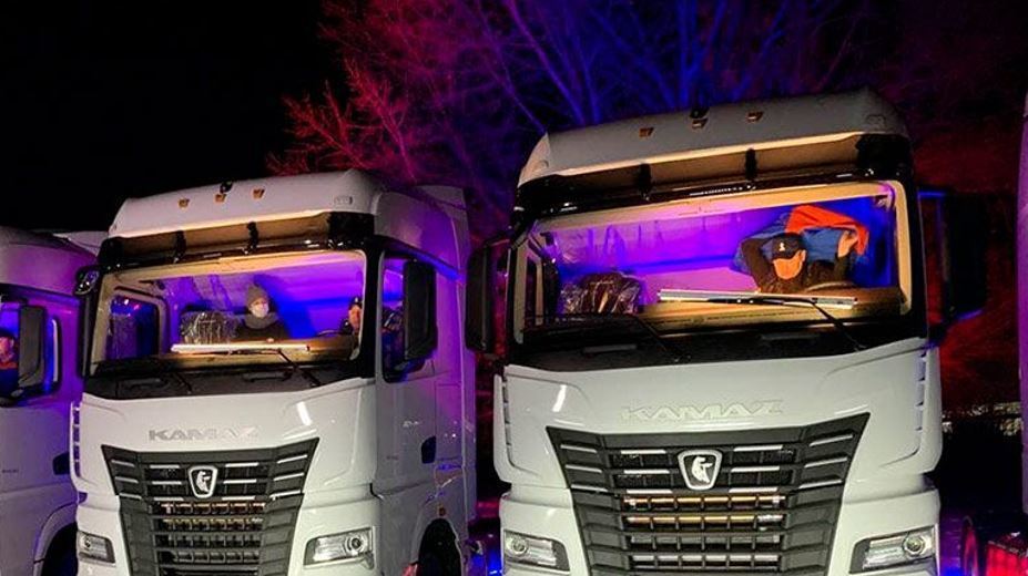 La Comisión Europea prohibe operar a las empresas de transporte rusas y bielorrusas