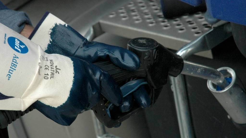 La escasez de AdBlue ya amenaza al transporte en Europa