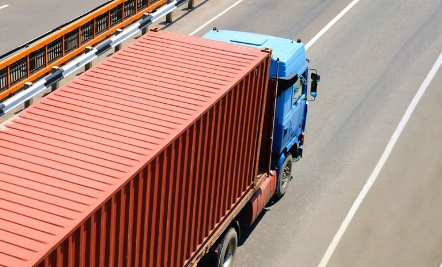 La escasez de camioneros en Estados Unidos aumenta el coste del transporte