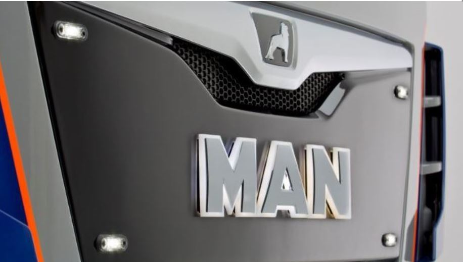 Frontal de un camión MAN