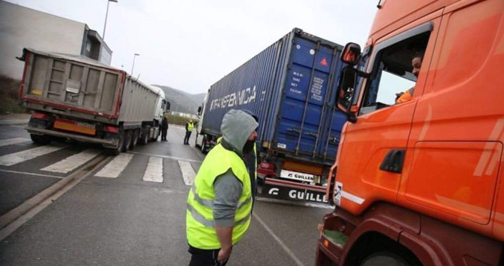 Imagen del paro patronal de la Plataforma en Defensa del Sector del Transporte