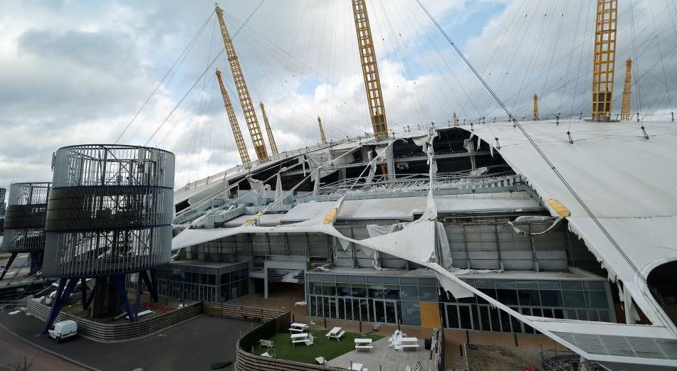 La tormenta 'Eunice' que azota al norte de Europa deja al menos once muertos