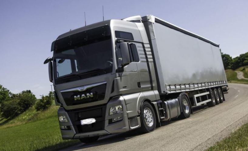 Un camión que carga 44 toneladas