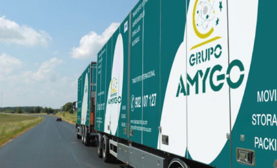 Imagen de un camión de mudanzas internacionales a Reino Unido de Grupo Amygo