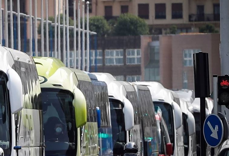 Imagen de autobuses de transporte de viajeros